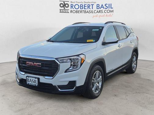 Summit White 2023 GMC Terrain SLE