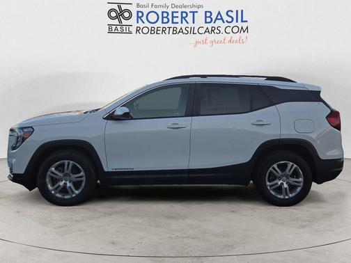 Summit White 2023 GMC Terrain SLE
