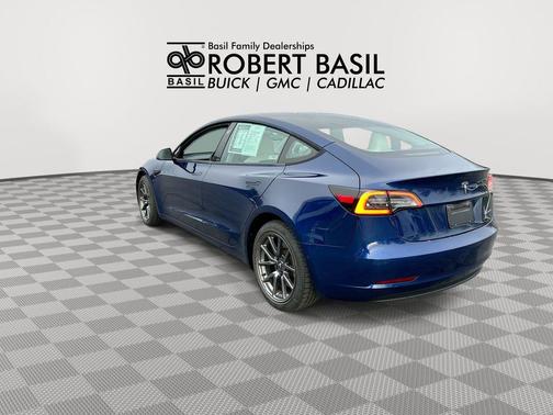 Deep Blue Metallic 2022 Tesla Model 3 Long Range
