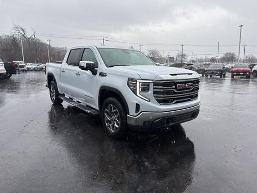 Glacier White Tricoat 2026 GMC Sierra 1500 SLT