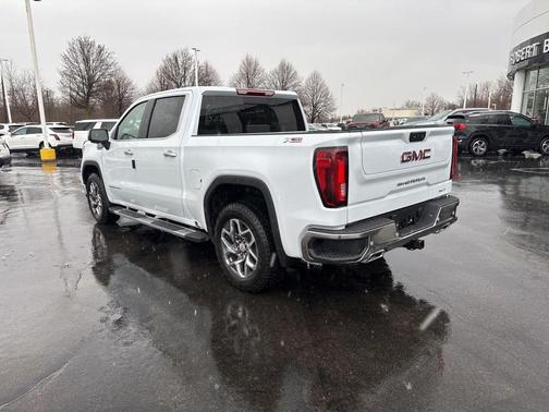 Glacier White Tricoat 2026 GMC Sierra 1500 SLT