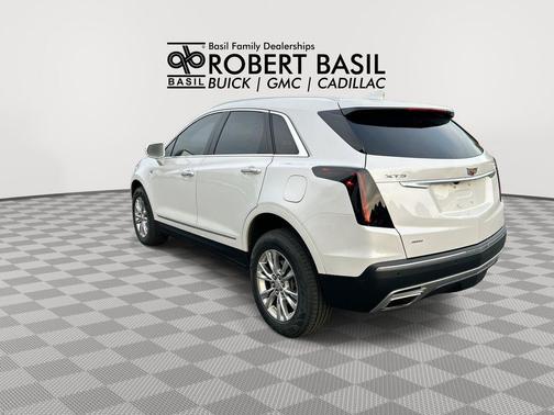Crystal White Tricoat 2020 Cadillac XT5 Premium Luxury