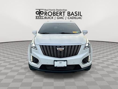 Crystal White Tricoat 2020 Cadillac XT5 Premium Luxury