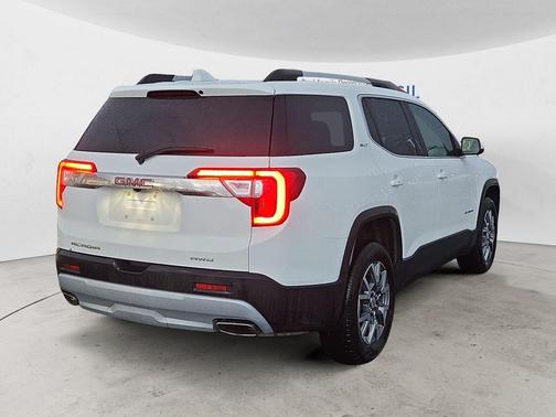 2023 GMC Acadia AWD SLT