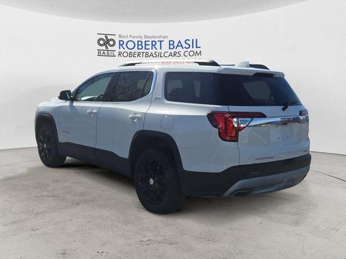 2023 GMC Acadia AWD SLT