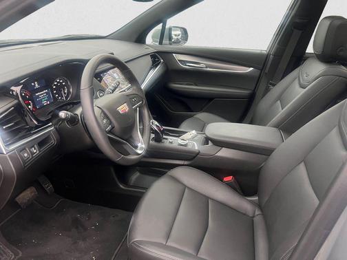 2025 Cadillac XT6 Luxury AWD