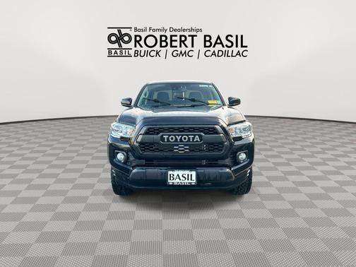 Midnight Black Metallic 2020 Toyota Tacoma SR5