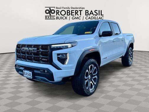 Summit White 2023 GMC Canyon AT4