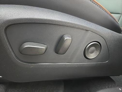 2025 GMC Acadia AWD AT4