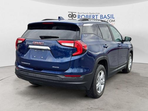 2022 GMC Terrain SLE