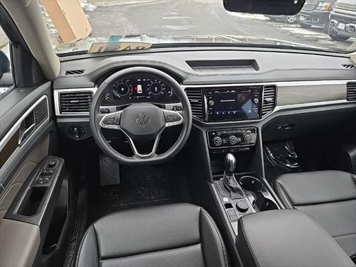 2022 Volkswagen Atlas 3.6L SE w/Technology