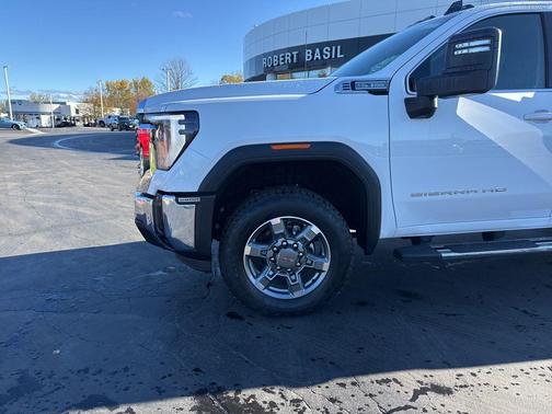 2026 GMC Sierra 2500 SLE