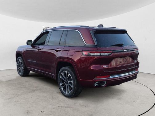 2022 Jeep Grand Cherokee 4xe Overland