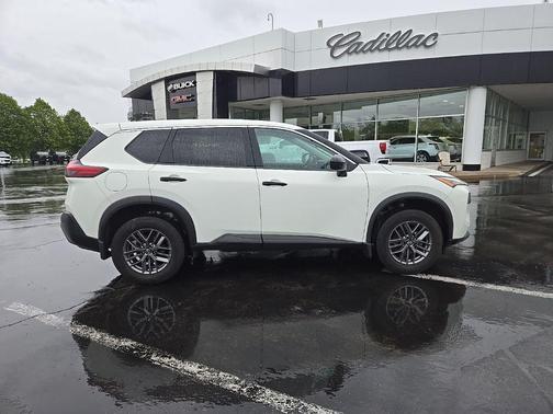 Glacier White 2023 Nissan Rogue S