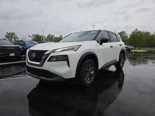 Glacier White 2023 Nissan Rogue S