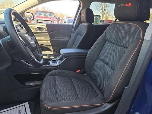 2023 GMC Acadia AWD AT4