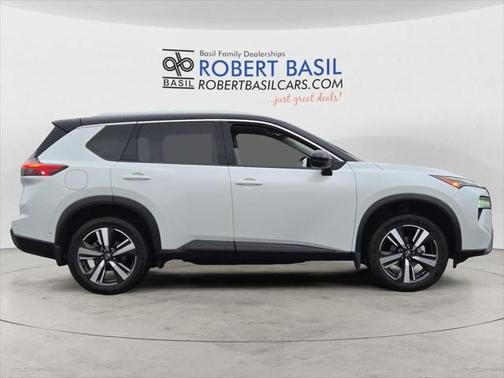 2024 Nissan Rogue SL