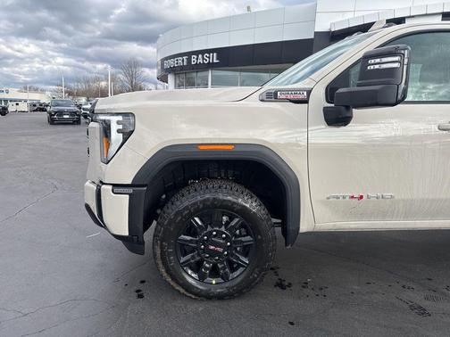 2026 GMC Sierra 2500 AT4