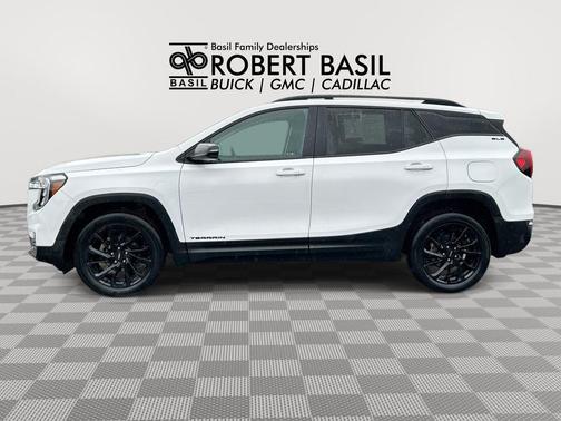 Summit White 2023 GMC Terrain SLE