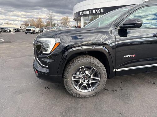 2026 GMC Terrain AWD AT4
