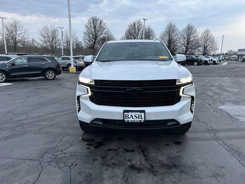 Iridescent Pearl Tricoat 2024 Chevrolet Tahoe Premier