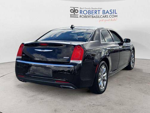 2018 Chrysler 300 Limited