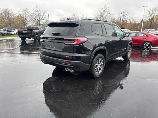 2026 GMC Acadia AWD AT4