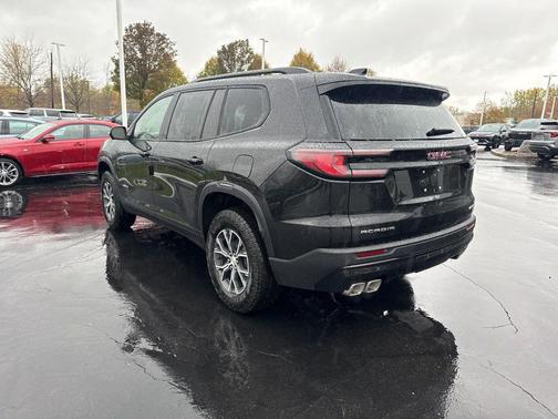 2026 GMC Acadia AWD AT4