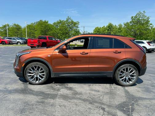 Autumn Metallic 2019 Cadillac XT4 Sport