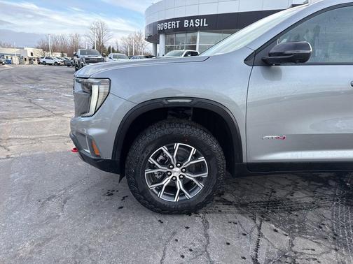 2026 GMC Acadia AT4 AWD