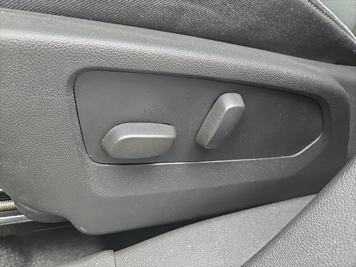 2023 Buick Envision Essence FWD
