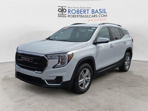 Summit White 2023 GMC Terrain SLE