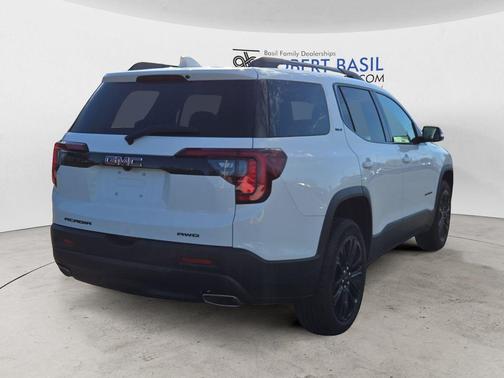2022 GMC Acadia AWD SLT