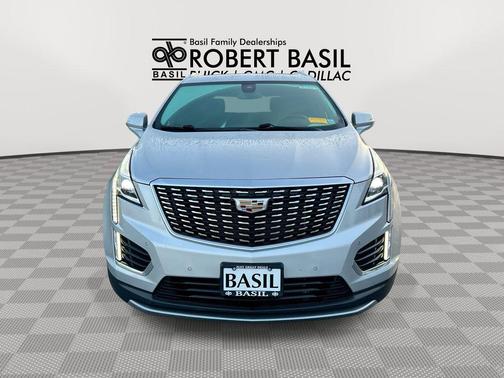 Radiant Silver Metallic 2020 Cadillac XT5 Premium Luxury