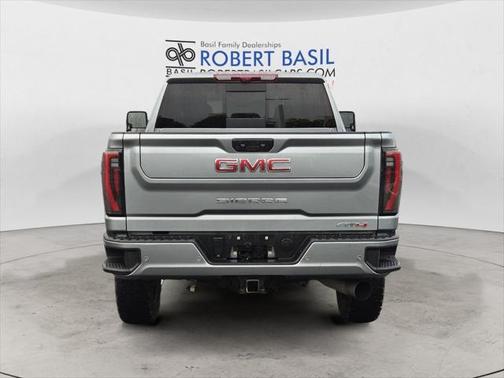 2024 GMC Sierra 2500 AT4