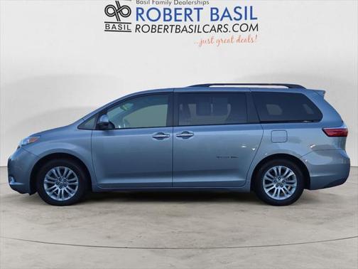 2017 Toyota Sienna SE