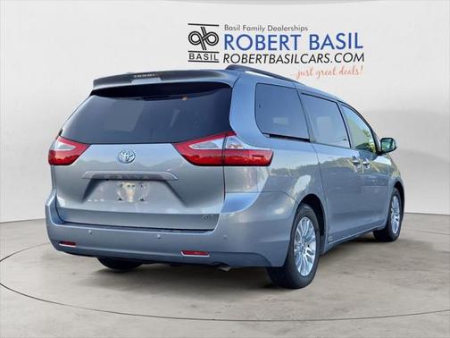 2017 Toyota Sienna SE