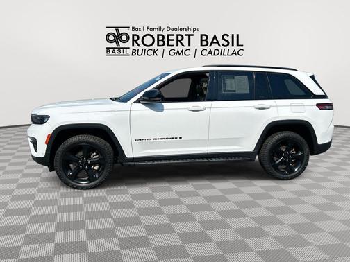 Bright White Clearcoat 2024 Jeep Grand Cherokee Limited