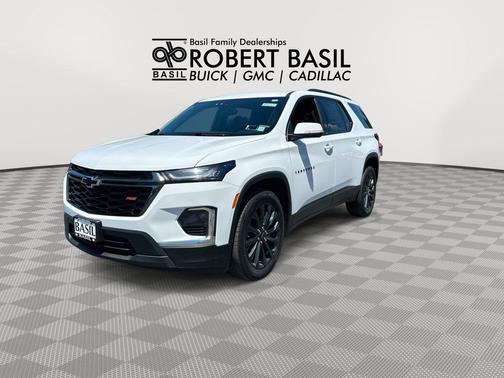 Summit White 2023 Chevrolet Traverse RS