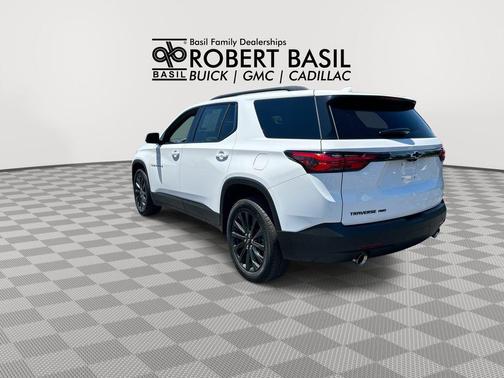 Summit White 2023 Chevrolet Traverse RS