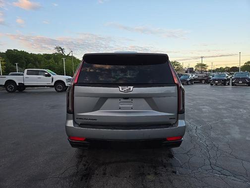 Argent Silver Metallic 2023 Cadillac Escalade Sport