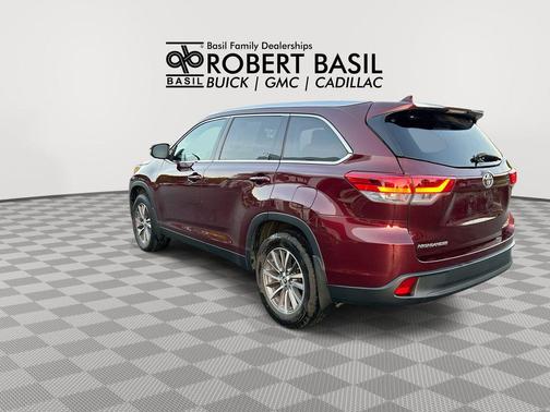 Salsa Red Pearl 2019 Toyota Highlander XLE