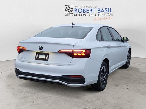Pure White 2024 Volkswagen Jetta 1.5T S