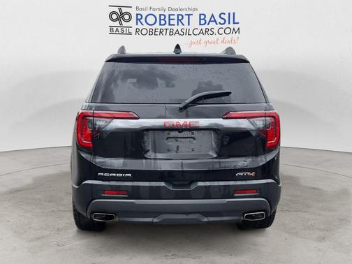 2023 GMC Acadia AWD AT4