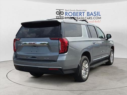 2023 GMC Yukon XL SLT