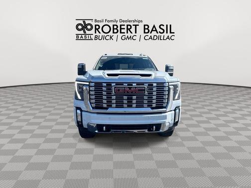Glacier White Tricoat 2026 GMC Sierra 2500 Denali