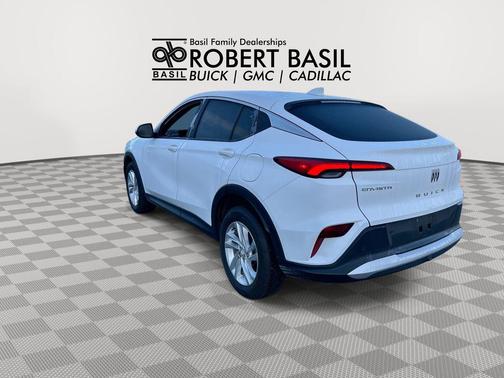 Summit White 2025 Buick Envista Preferred FWD