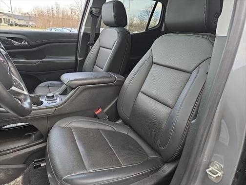 2023 GMC Acadia AWD SLT