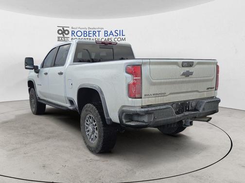 2025 Chevrolet Silverado 2500 4WD Crew Cab Standard Bed ZR2