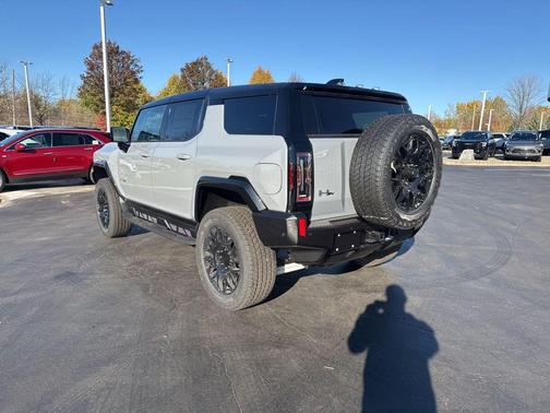 2026 GMC HUMMER EV SUV 2X